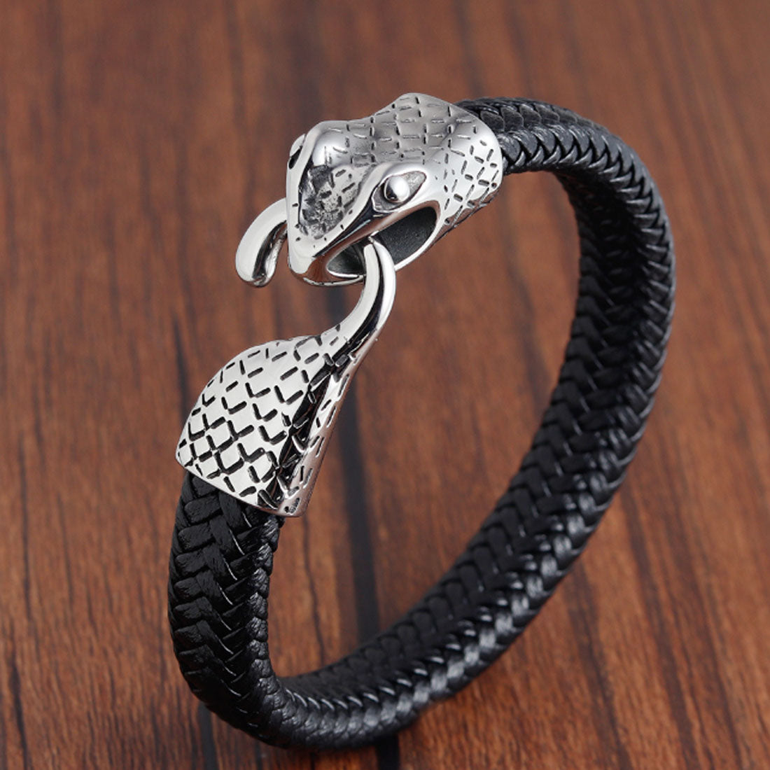 Herrarmband i vintage punkstil